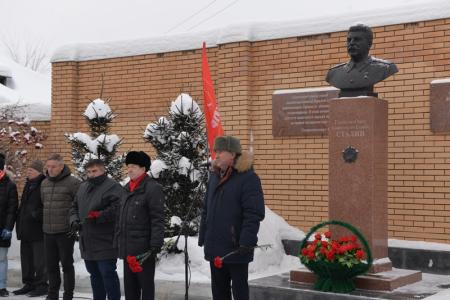 В Новосибирске почтили память Иосифа Виссарионовича Сталина.