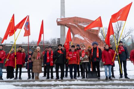 "Вычистим всю грязь из России!". Н.Н. Иванов вышел на праздничный субботник