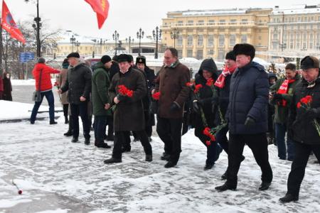 «Имя Сталина - это путеводная звезда!»