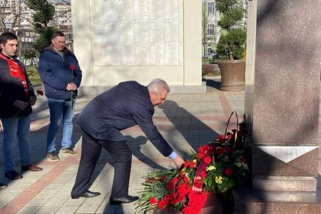 Краснодар. Активисты КПРФ отметили 125-й день рождения Маршала Победы