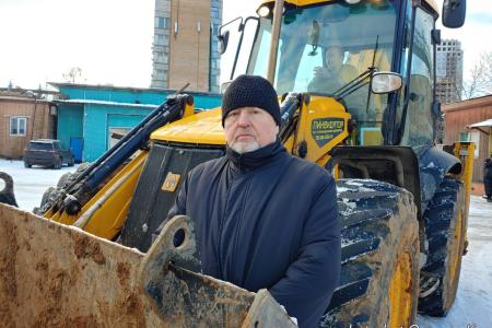 Москва: Очередной день противостояния с рейдерами - отбито три бульдозерных атаки на народное предприятие «Айвори»