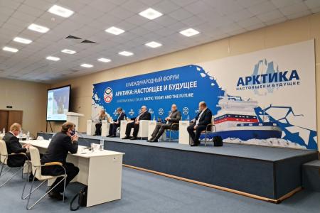 Николай Харитонов выступил на пленарном заседании XI Международного форума «Арктика: настоящее и будущее»