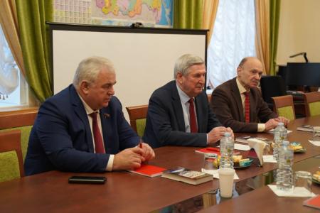 Состоялась встреча И.И. Мельникова с Син Хон Чхолем