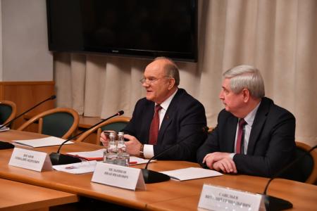 Половина победы. В Госдуме состоялась встреча фракции КПРФ с Голиковой, Мурашко и Поповой