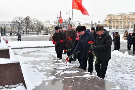 «Имя Сталина - это путеводная звезда!»