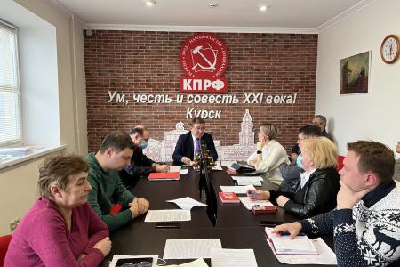 Лидер курских коммунистов Н.Н. Иванов: «Выход из тупика - устойчивое развитие»