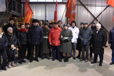 КПРФ отправила на Донбасс 93-й новогодний гуманитарный конвой