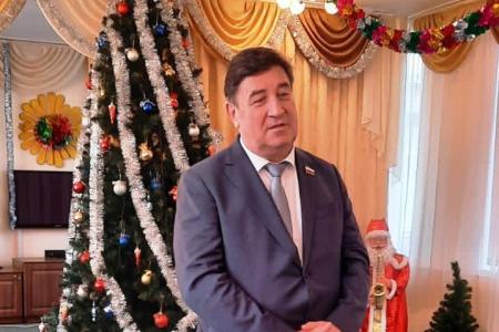 К ставропольским детям праздник приходит с КПРФ