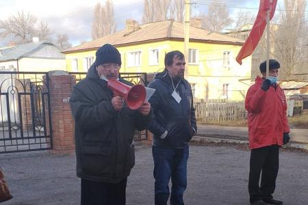 В Саратовской области при поддержке КПРФ прошло первое заседание инициативной группы по организации федерального референдума по QR-кодам