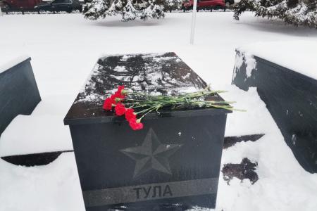 Город-герой Тула. Секретари обкома партии Алексей Лебедев и Татьяна Косарева почтили память юных партизан-разведчиков