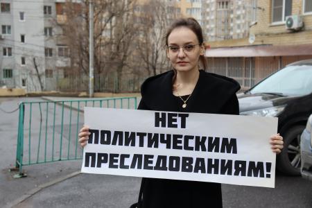 Коммунисты и комсомольцы Волгоградской области провели одиночные пикеты в честь 85-летия Сталинской Конституции