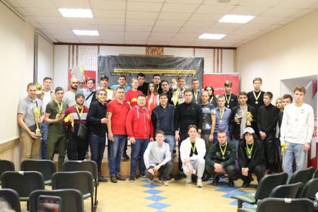Самарская область. КПРФ наградила спортсменов-футболистов