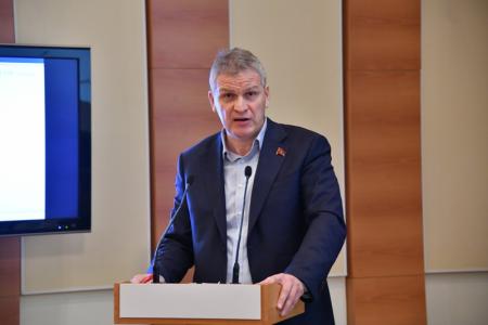 КПРФ в Госдуме провела круглый стол о законодательном обеспечении противодействия распространению новой коронавирусной инфекции