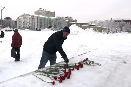 Саратовские коммунисты и комсомольцы почтили память В.И Ленина