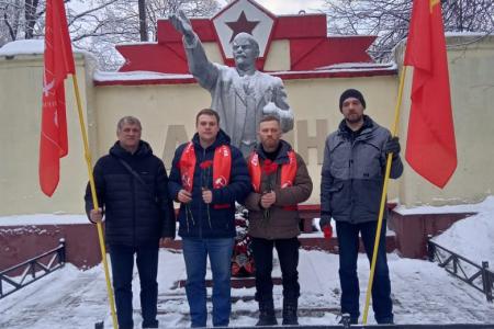 Ленинградская область. Вашим, товарищ, сердцем и именем…