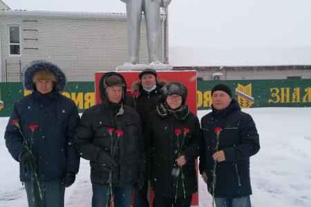 Тамбовская область. Низкий поклон учителю и вождю!
