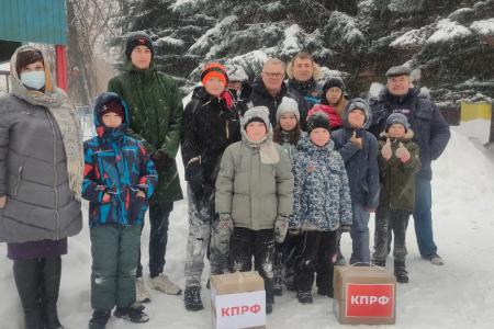 Московская область. Руководитель фракции КПРФ в Мособлдуме Александр Наумов посетил детские реабилитационные центры в Ступино
