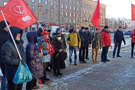 Коммунисты Брянщины почтили память В.И. Ленина