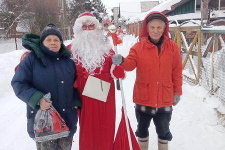 Подмосковные коммунисты: В период новогодних праздников все подарки от КПРФ доставлены по адресам