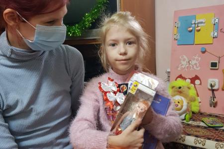 Коммунисты Севастополя продолжают новогоднюю благотворительную акцию «Радость детям»
