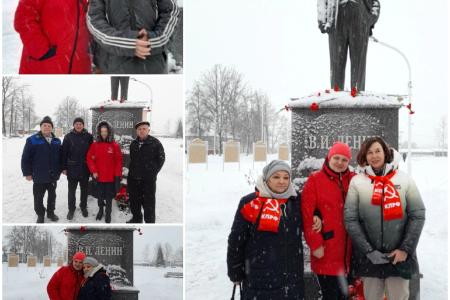 Ленинградская область. Вашим, товарищ, сердцем и именем…