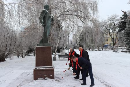 Сталинградские коммунисты почтили память В.И. Ленина
