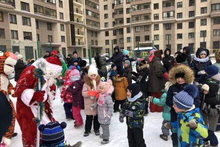В зимние каникулы нижегородские коммунисты и "Надежда России" подарили детям "Новогоднюю сказку"