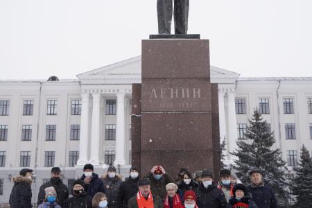 Псковские коммунисты почтили память В.И. Ленина