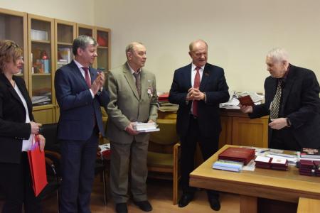 «Слово к народу». Г.А. Зюганов принял участие в церемонии награждения лауреатов и дипломантов газеты «Советская Россия»