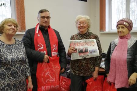 Московская область. Все подарки от КПРФ подмосковные коммунисты передали по адресам