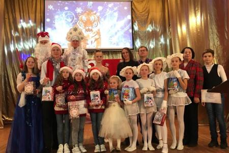 Новогодние каникулы белгородских и воронежских детей скрасила забота депутатов-коммунистов