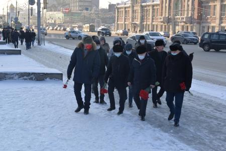 Коммунисты Новосибирска почтили память Владимира Ильича Ленина