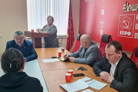 В Ивановском обкоме КПРФ состоялся семинар, посвящённый организации политучёбы и политпросвещения на уровне местных партийных отделений