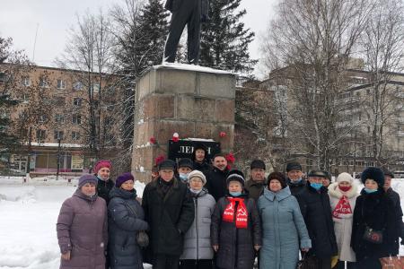 Ленинградская область. Вашим, товарищ, сердцем и именем…