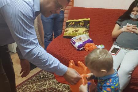 Коммунисты Севастополя продолжают новогоднюю благотворительную акцию «Радость детям»