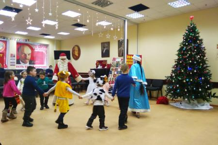Новогодние каникулы белгородских и воронежских детей скрасила забота депутатов-коммунистов