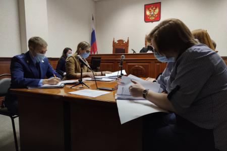 Свердловские коммунисты победили единороссов, которые пытались через суд отнять мандат депутата КПРФ