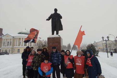 Тамбовская область. Низкий поклон учителю и вождю!