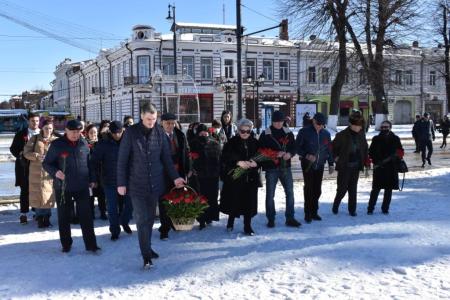 Коммунисты Северной Осетии почтили память вождя мирового пролетариата В.И. Ленина