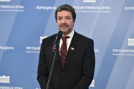 Александр Ющенко поздравил журналистов с Днем российской печати