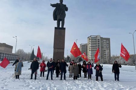 Сталинградские коммунисты почтили память В.И. Ленина
