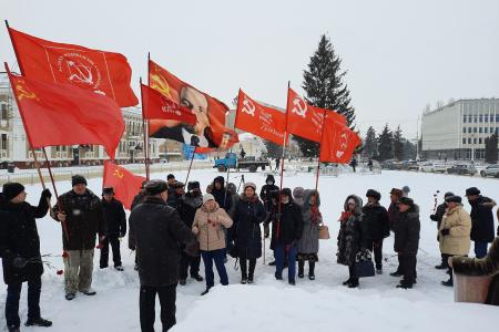 Тамбовская область. Низкий поклон учителю и вождю!