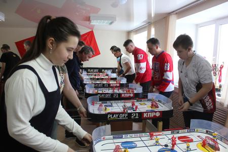 В Иванове при поддержке обкома КПРФ состоялся Открытый Кубок России по настольному хоккею