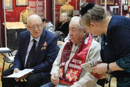 Воронежская и Белгородская области. Депутат Госдумы Сергей Гаврилов поздравил с Днем российской печати местных журналистов