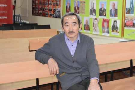 Первый секретарь Калмыцкого рескома партии Николай Нуров провел прием граждан
