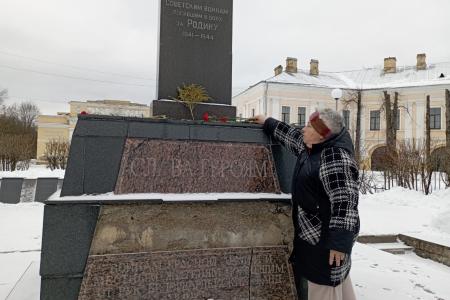 Коммунисты Ленинградской области отметили  104-ю годовщину создания Красной Армии