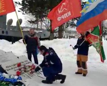 Коммунисты Ленинградской области отметили  104-ю годовщину создания Красной Армии