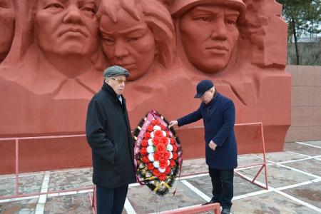 День Советской Армии и Военно-Морского Флота в Калмыкии