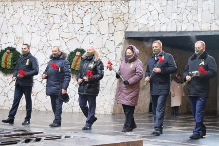 Волгоград. Коммунисты приняли участие в торжественных мероприятиях, посвященных 79-й годовщине Победы в Сталинградской битве