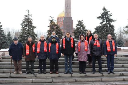 Волгоград. Коммунисты приняли участие в торжественных мероприятиях, посвященных 79-й годовщине Победы в Сталинградской битве